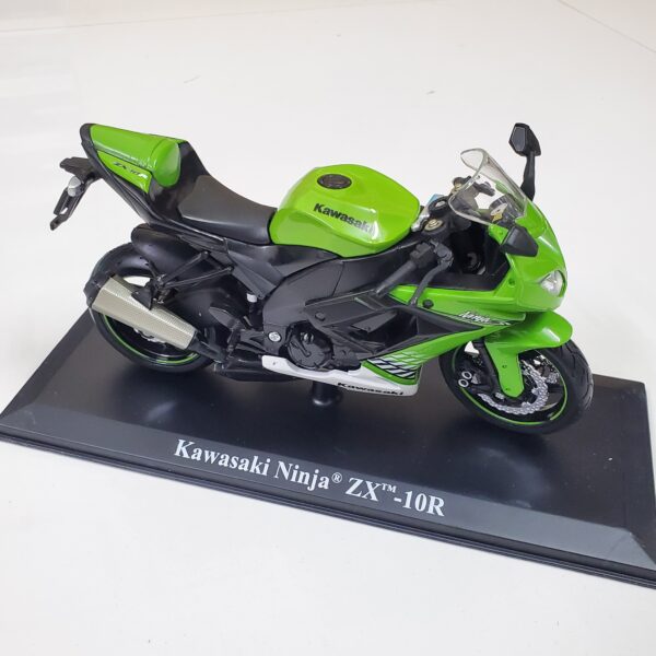 1:12 Kawasaki Ninja ZX-10R - Maisto - Image 6