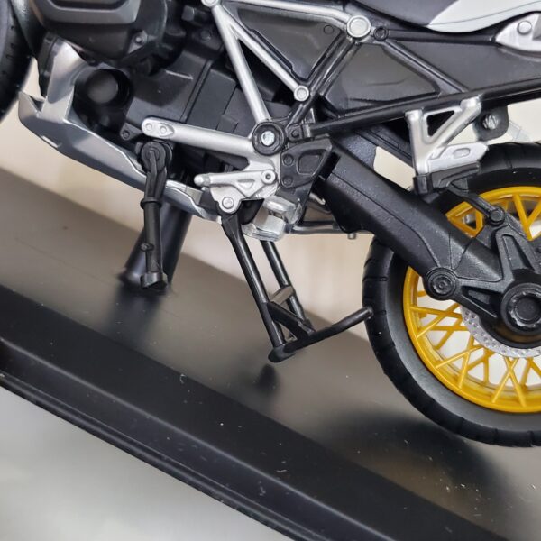 1:12 BMW R1250 GS - Maisto - Image 12