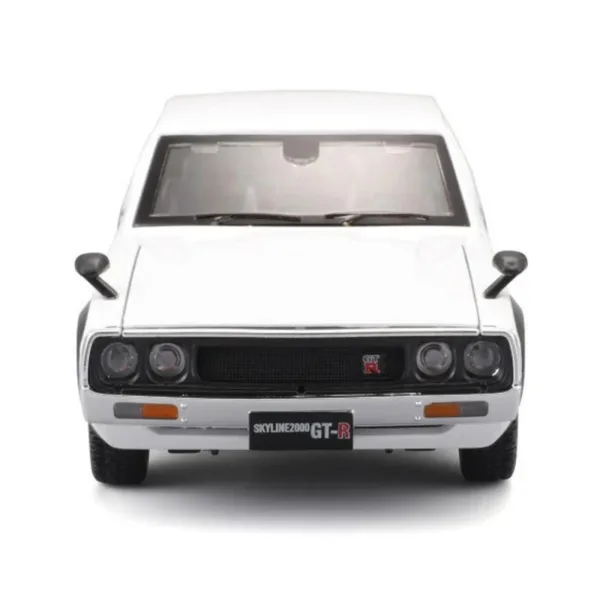 1:24 Nissan GTR 2000 - Maisto