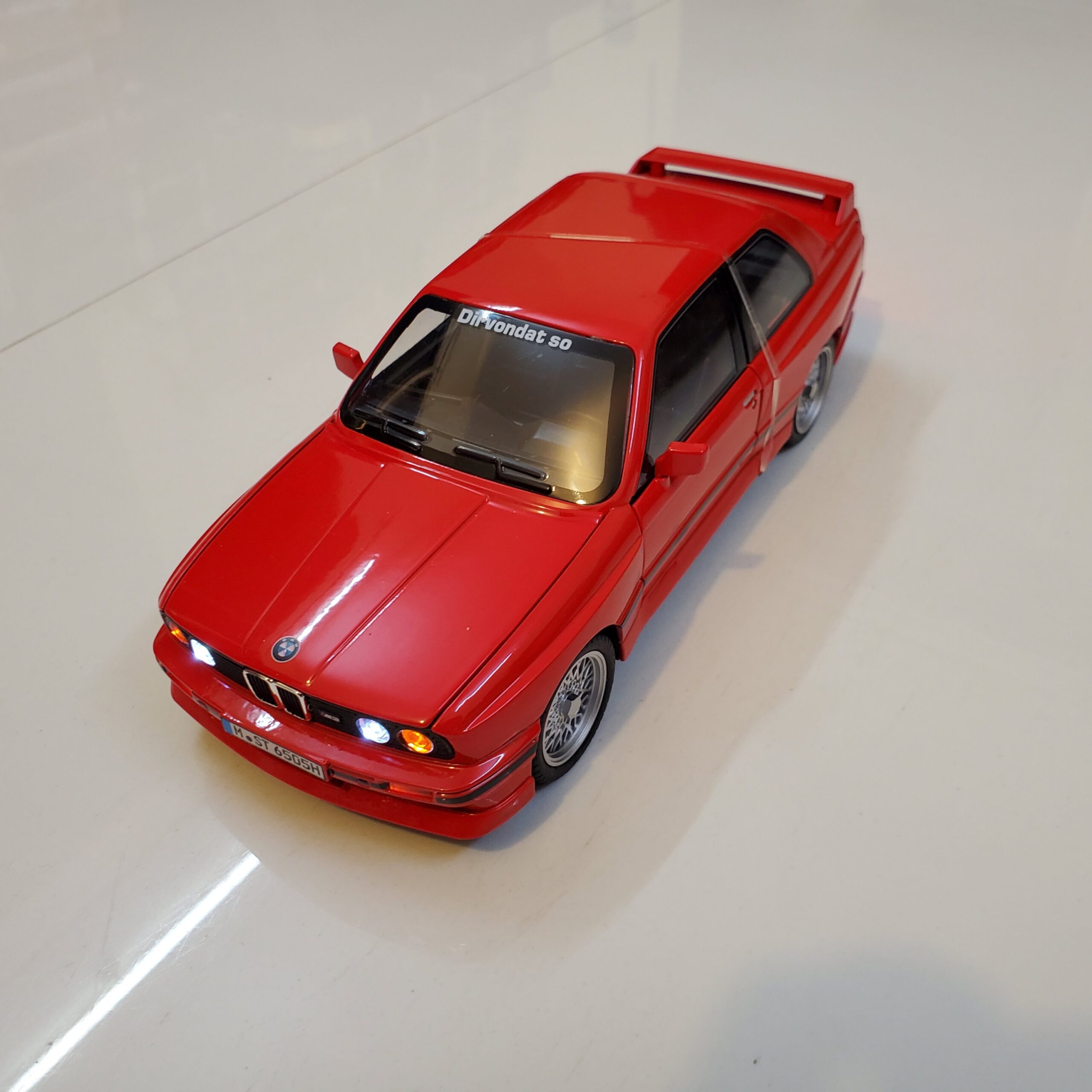 1:24 BMW M3 E30 - Image 2