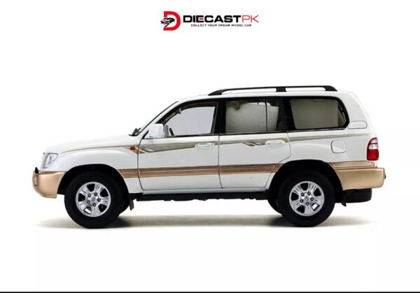 1:18 Toyota Land Cruiser Cygnus - Paudi - Image 2