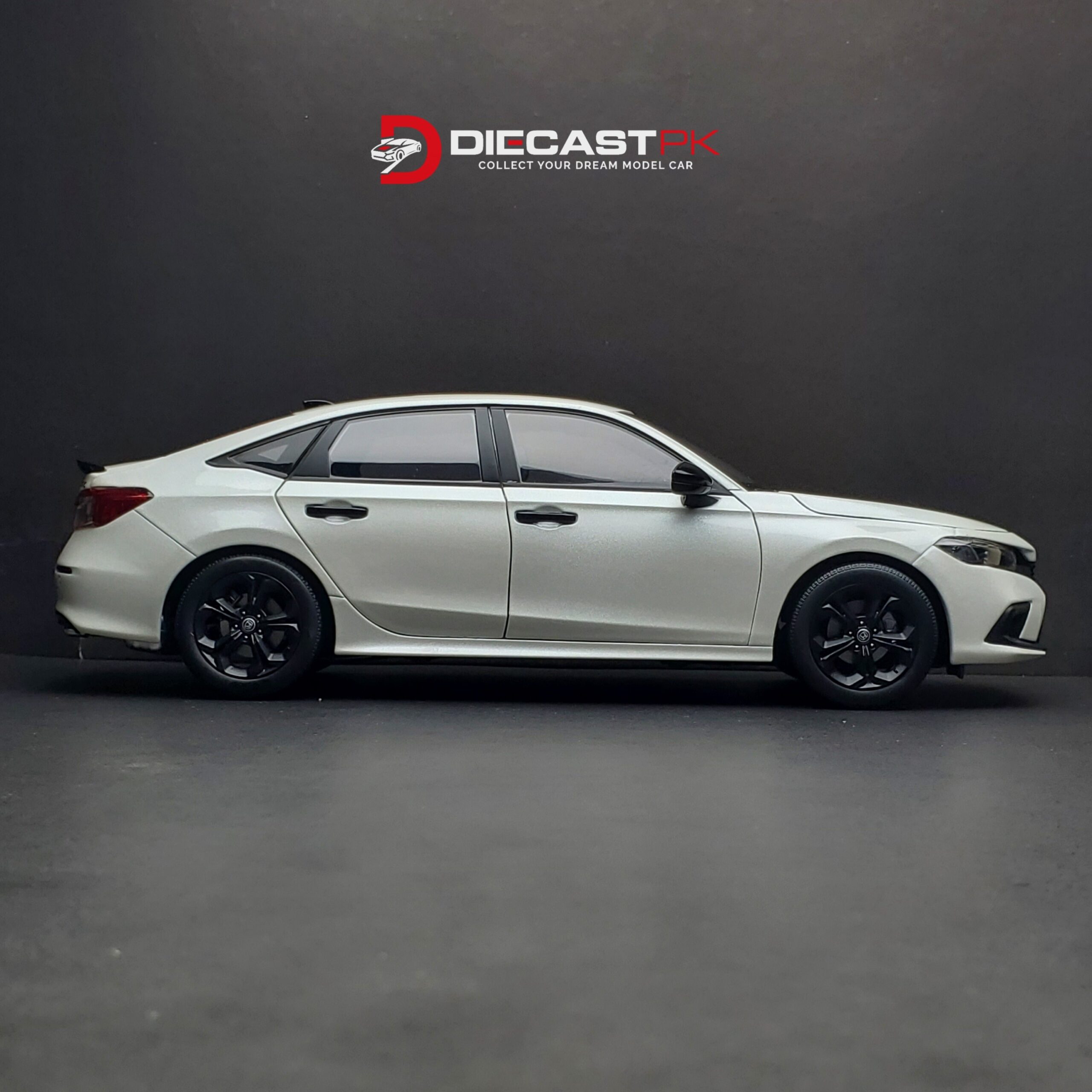 1:18 Honda Civic 11th Gen | Dealer Edition (Honda) - Image 9